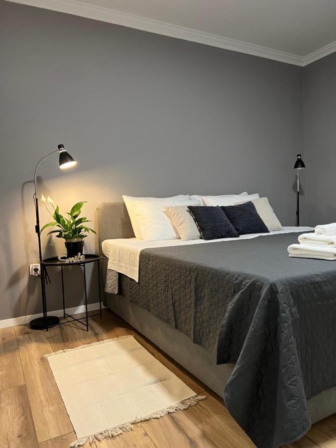 Cinderella Apartment With Free Parking Pula Exterior foto